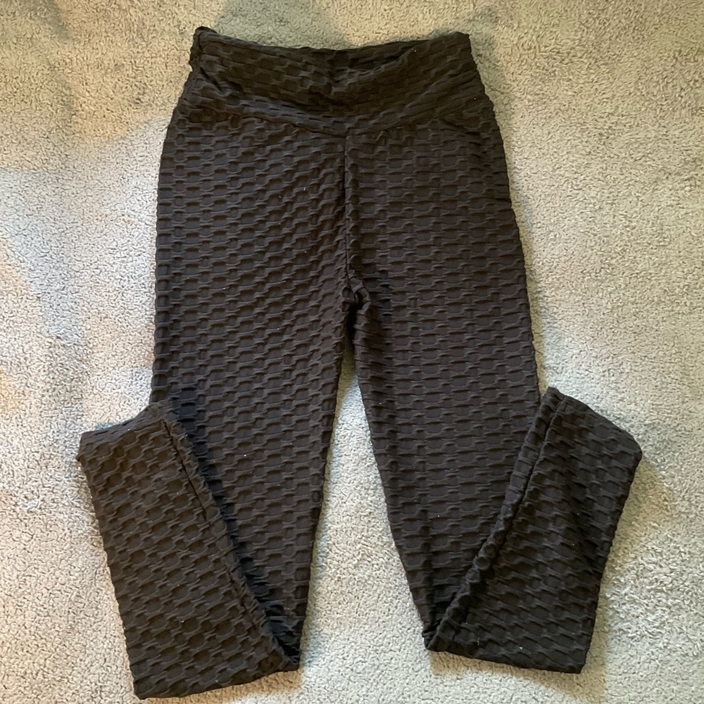 VIRAL butt scrunch leggings